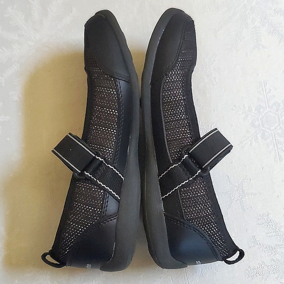 Stride Rite Made 2/Play Black & Silver Mary Jane Hook Loop Shoes Little Girls 1 - Picture 9 of 10